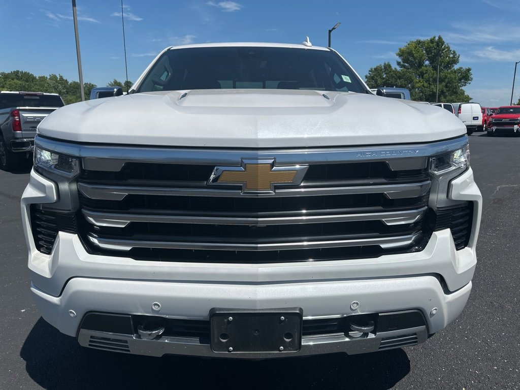 Used 2023 Chevrolet Silverado 1500 High Country w/ Technology Package image 13