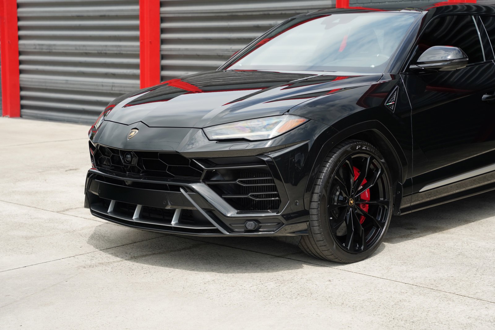 Used 2019 Lamborghini Urus AWD/4WD image 6