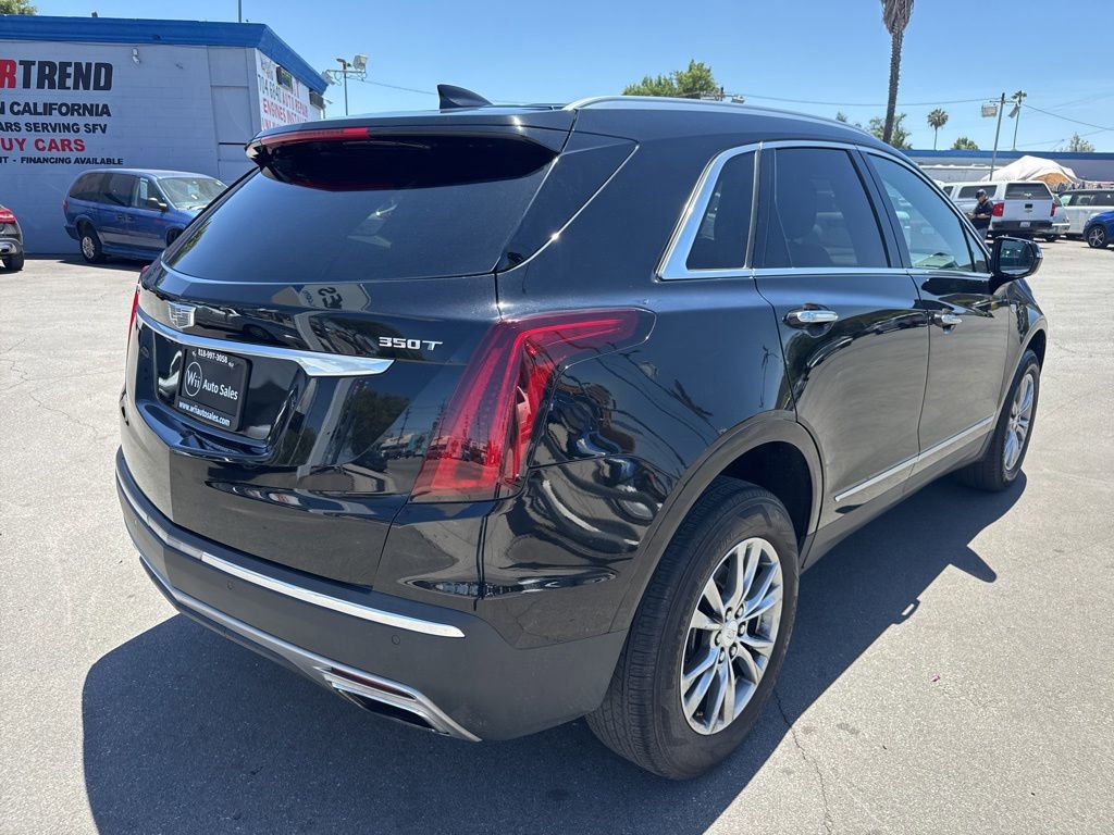 Used 2022 Cadillac XT5 Premium Luxury w/ LPO, Floor Liner Package FWD image 3