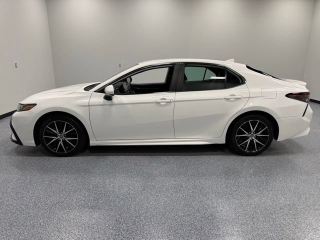 Used 2023 Toyota Camry SE FWD image 8