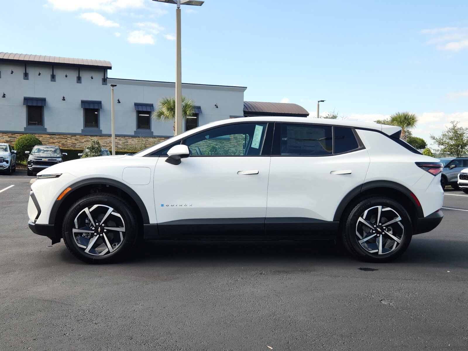 New 2026 Chevrolet Equinox EV LT w/ Comfort Package AWD/4WD image 3