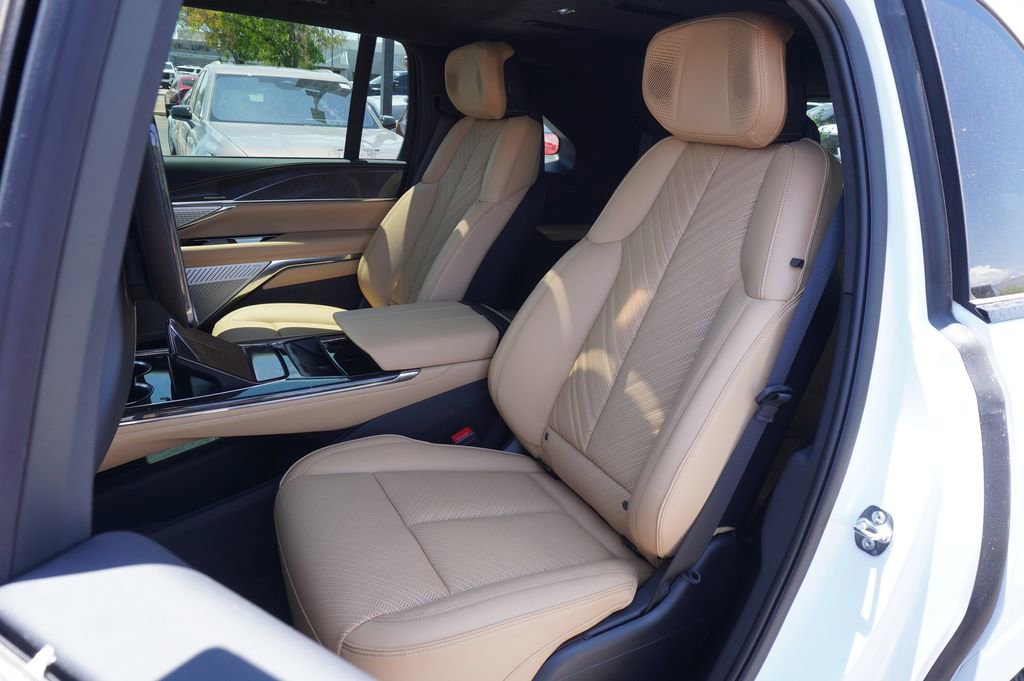 New 2025 Cadillac Escalade IQ Luxury 2 image 8