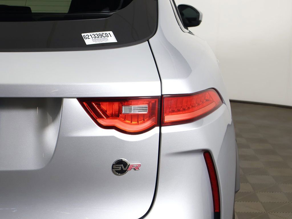 Used 2020 Jaguar F-PACE SVR image 19