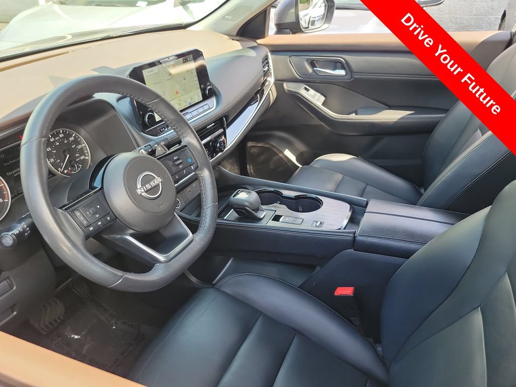 Used 2023 Nissan Rogue SL w/ SL Premium Package FWD image 3