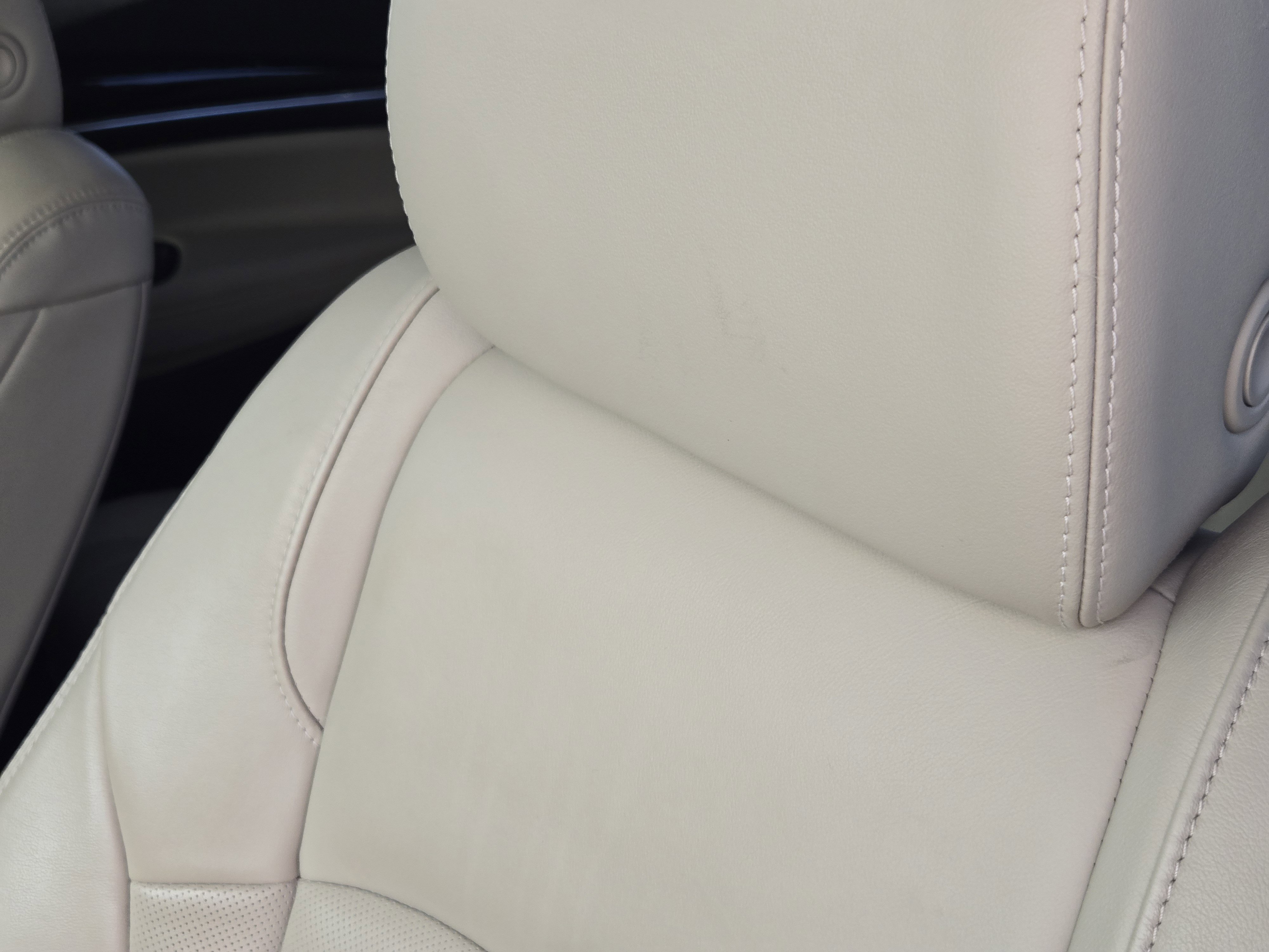 Used 2020 Buick Enclave Essence w/ Sport Touring Edition image 17