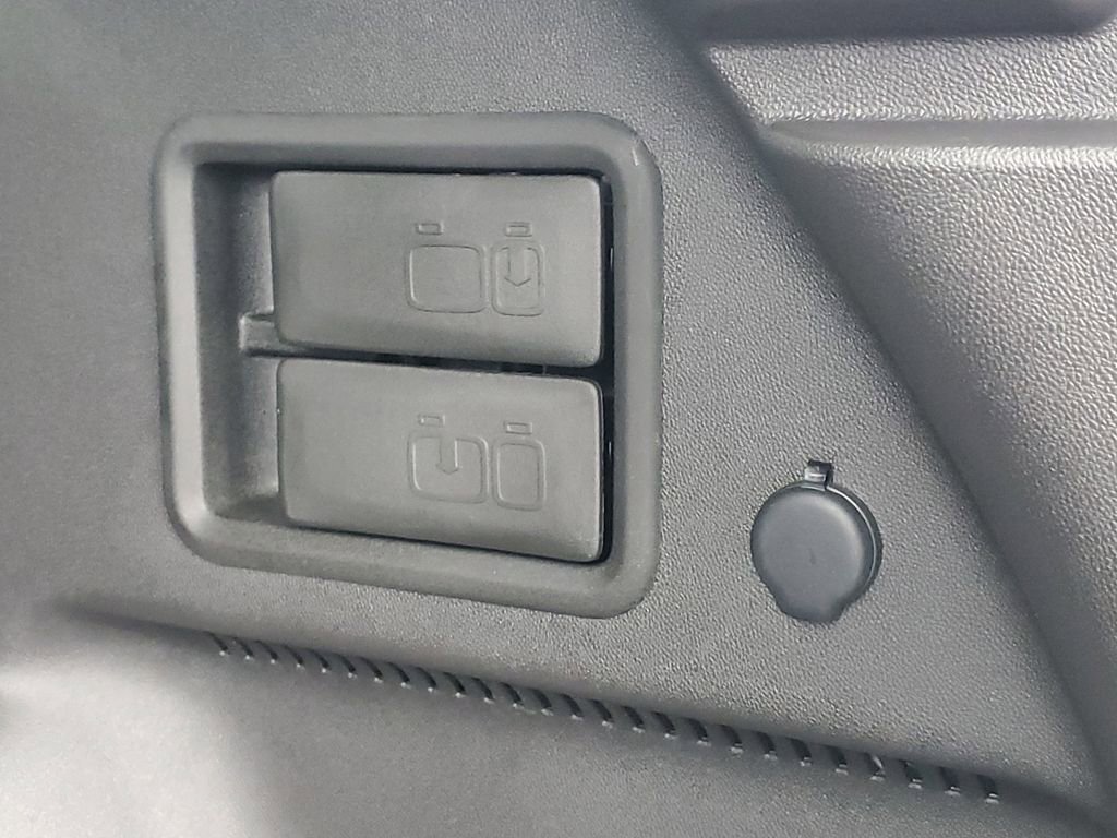 Used 2024 Chevrolet Equinox LT image 29