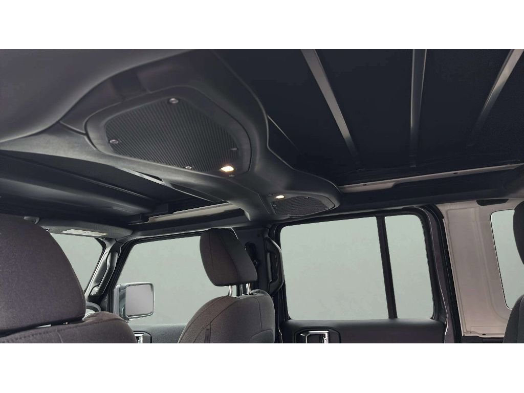 Used 2025 Jeep Wrangler Sahara w/ Safety Group image 25