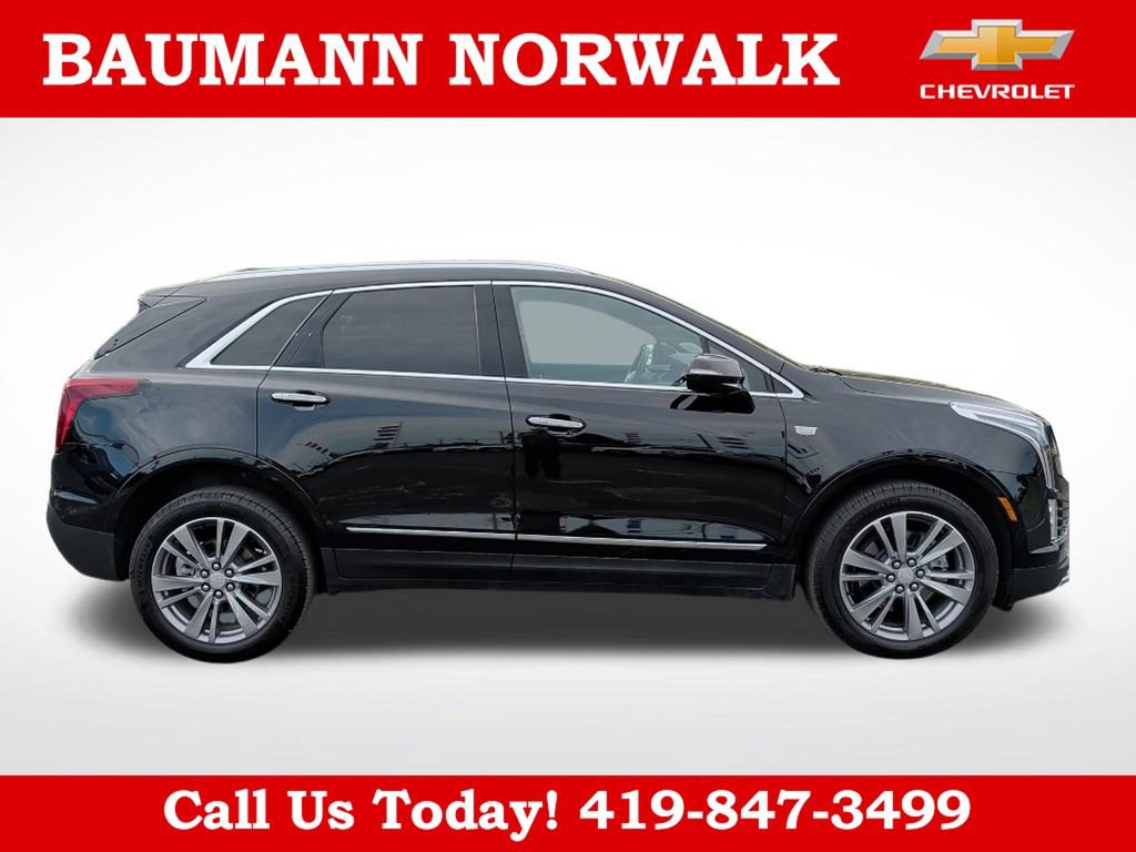 Used 2025 Cadillac XT5 Premium Luxury AWD/4WD image 6