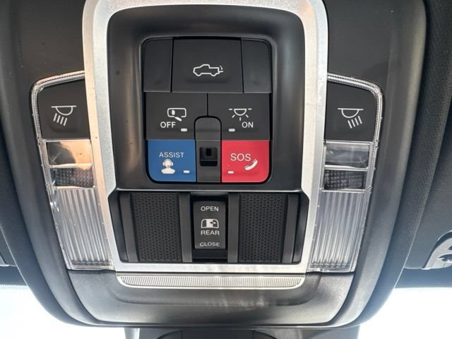 Used 2023 RAM 1500 Laramie AWD/4WD image 47