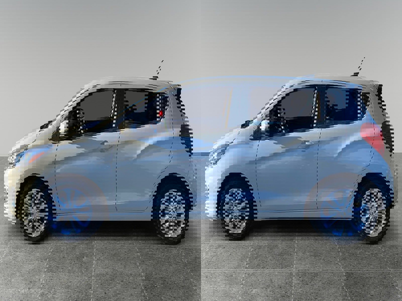 Used 2021 Chevrolet Spark LT image 2