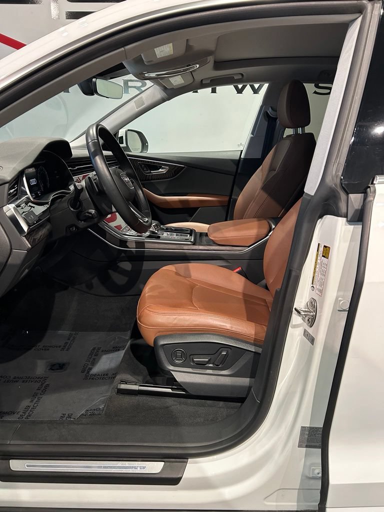 Used 2022 Audi Q8 Premium Plus AWD/4WD image 10