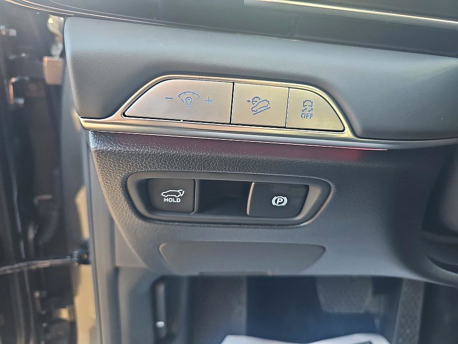 Used 2025 Genesis GV80 2.5T Standard image 13