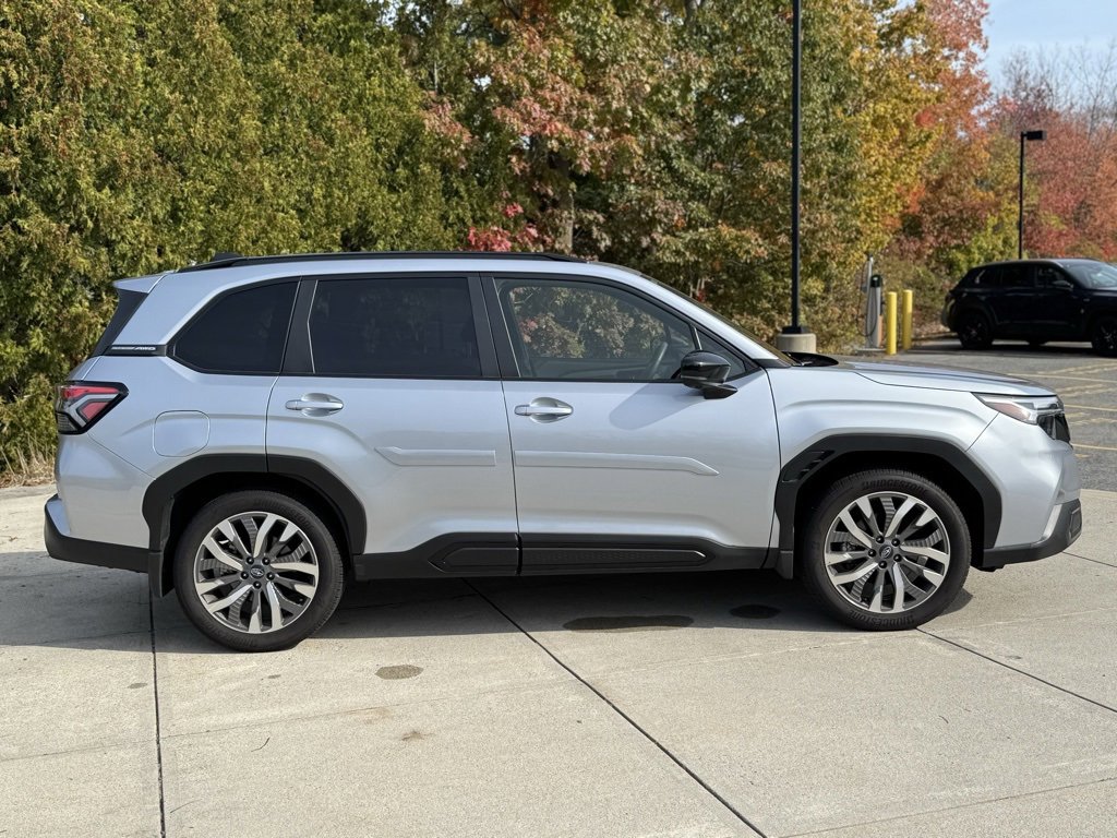 Used 2025 Subaru Forester Touring image 6