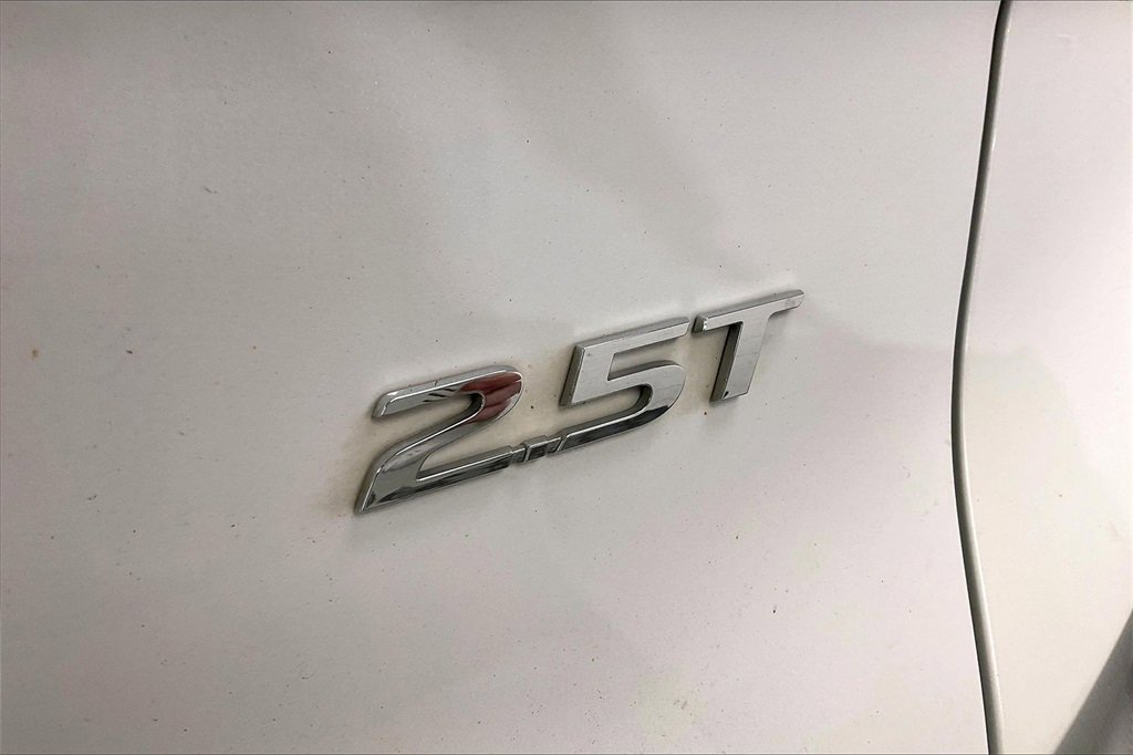 Used 2021 Hyundai Santa Fe Limited w/ Cargo Package image 7