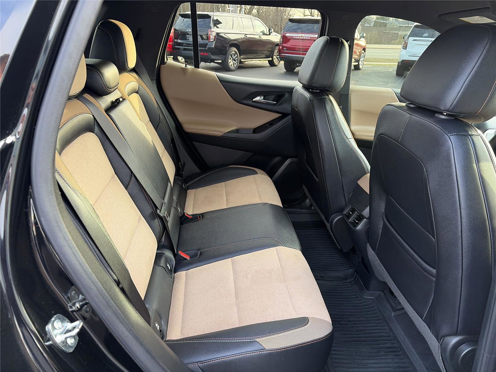 Used 2026 Chevrolet Equinox ACTIV w/ LPO, Floor Liner Package AWD/4WD image 11