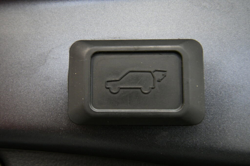 Certified 2023 Toyota RAV4 SE image 24