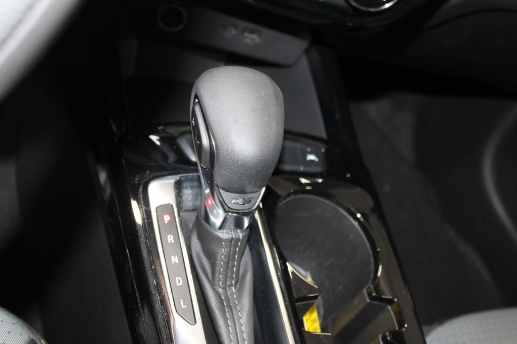 Used 2025 Chevrolet Trax LT FWD image 48