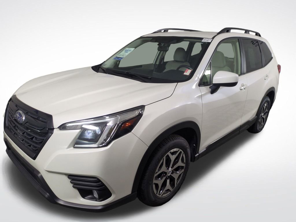 Used 2022 Subaru Forester Premium AWD/4WD image 1
