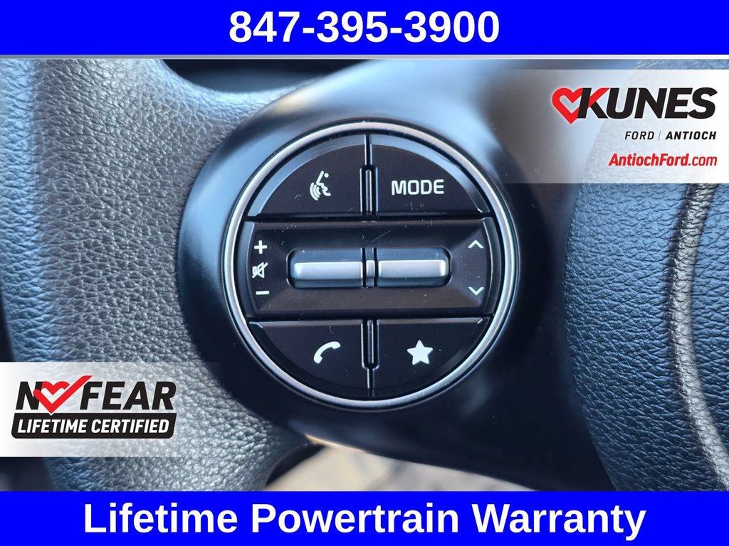 Used 2025 Kia Soul LX w/ LX Technology Package FWD image 41