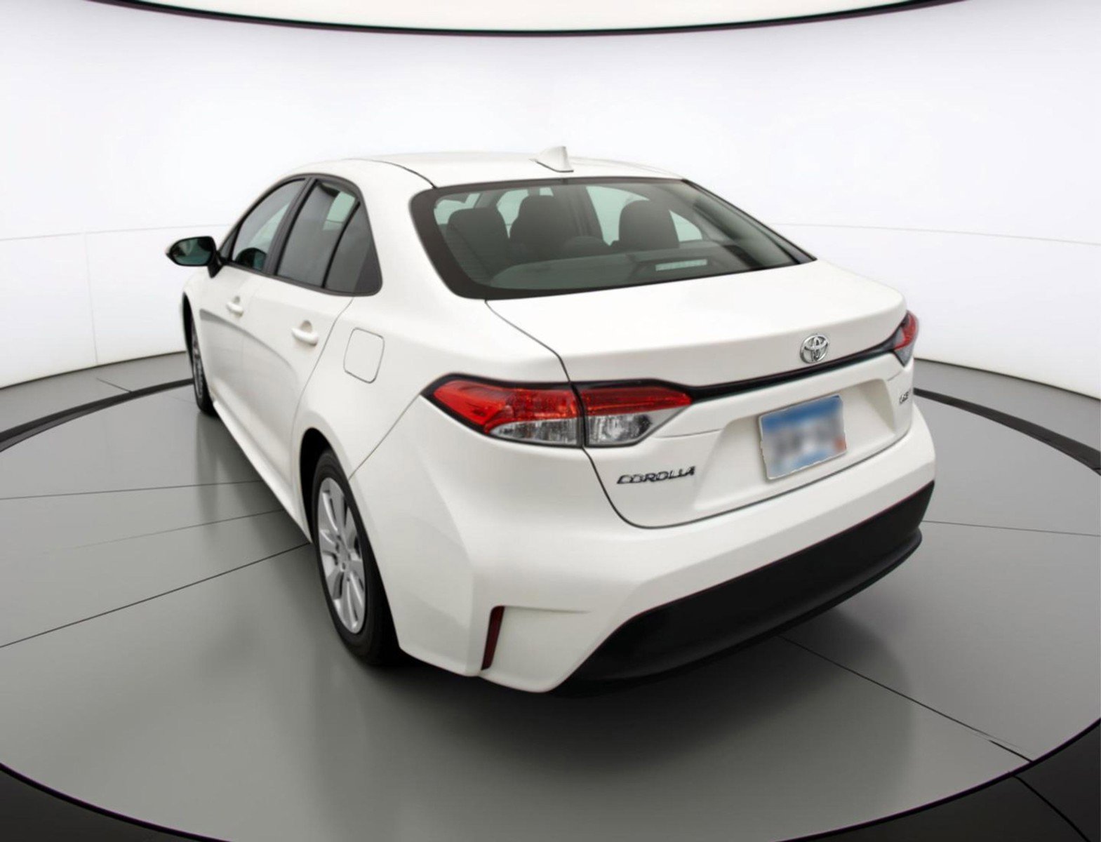 Used 2025 Toyota Corolla LE FWD image 6