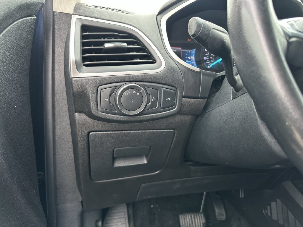 Used 2017 Ford Edge SEL w/ Equipment Group 201A AWD/4WD image 18