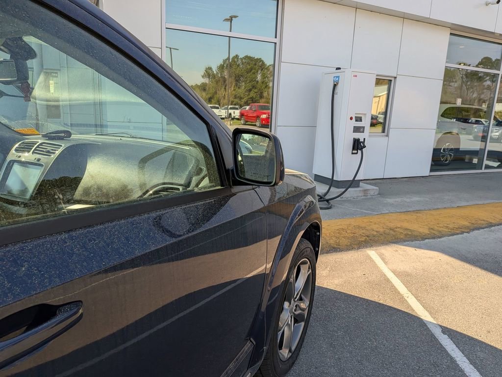 Used 2017 Dodge Journey Crossroad w/ Popular Equipment Group image 11