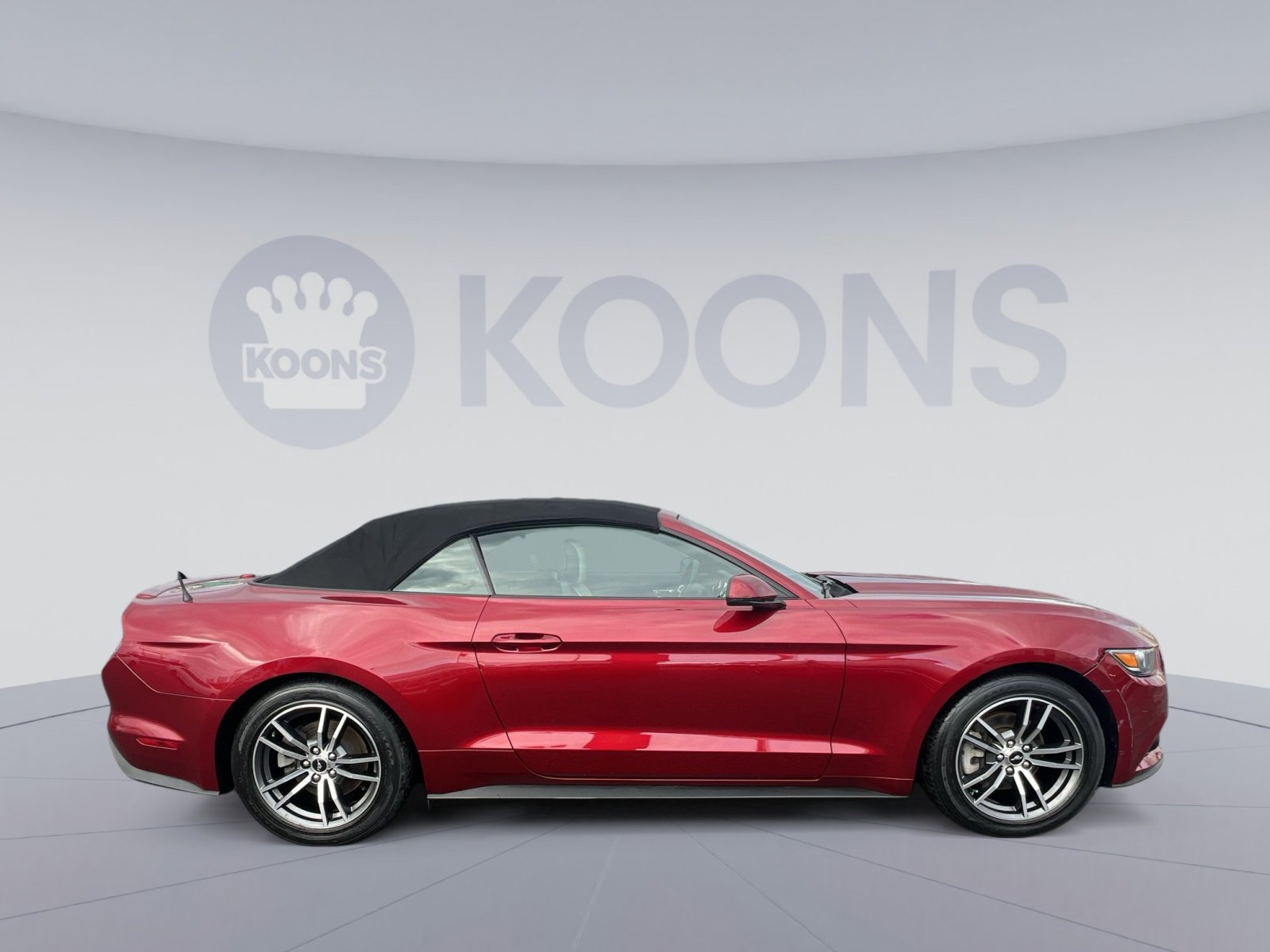 Used 2017 Ford Mustang Premium image 8
