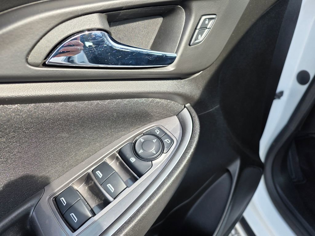 Used 2025 Chevrolet Malibu LS image 11