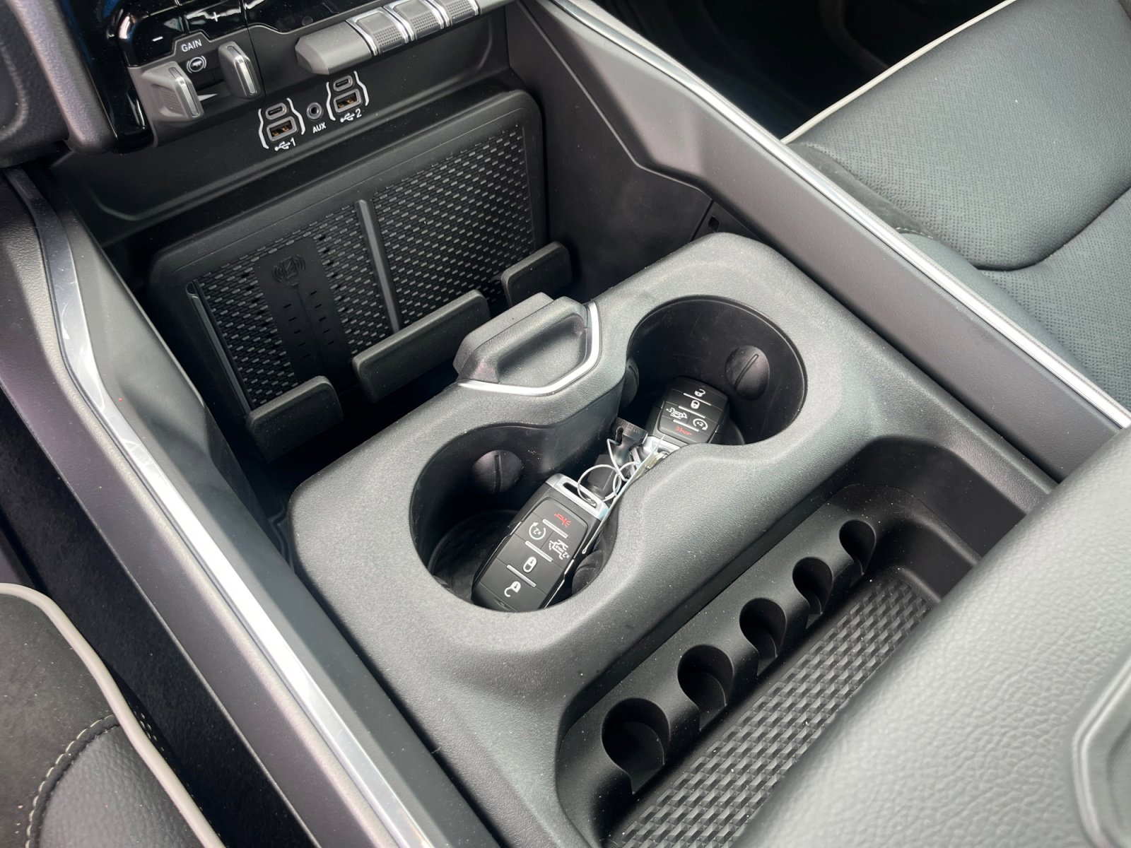 Used 2026 RAM 1500 Laramie w/ Sport Appearance Package image 32