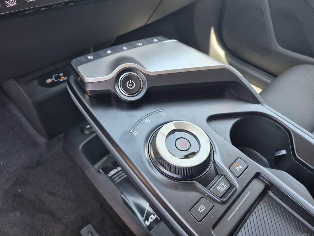 New 2025 Kia EV6 Wind AWD/4WD image 9