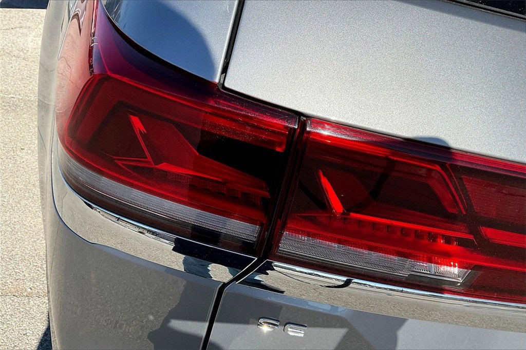 Used 2024 Volkswagen Atlas SE image 33