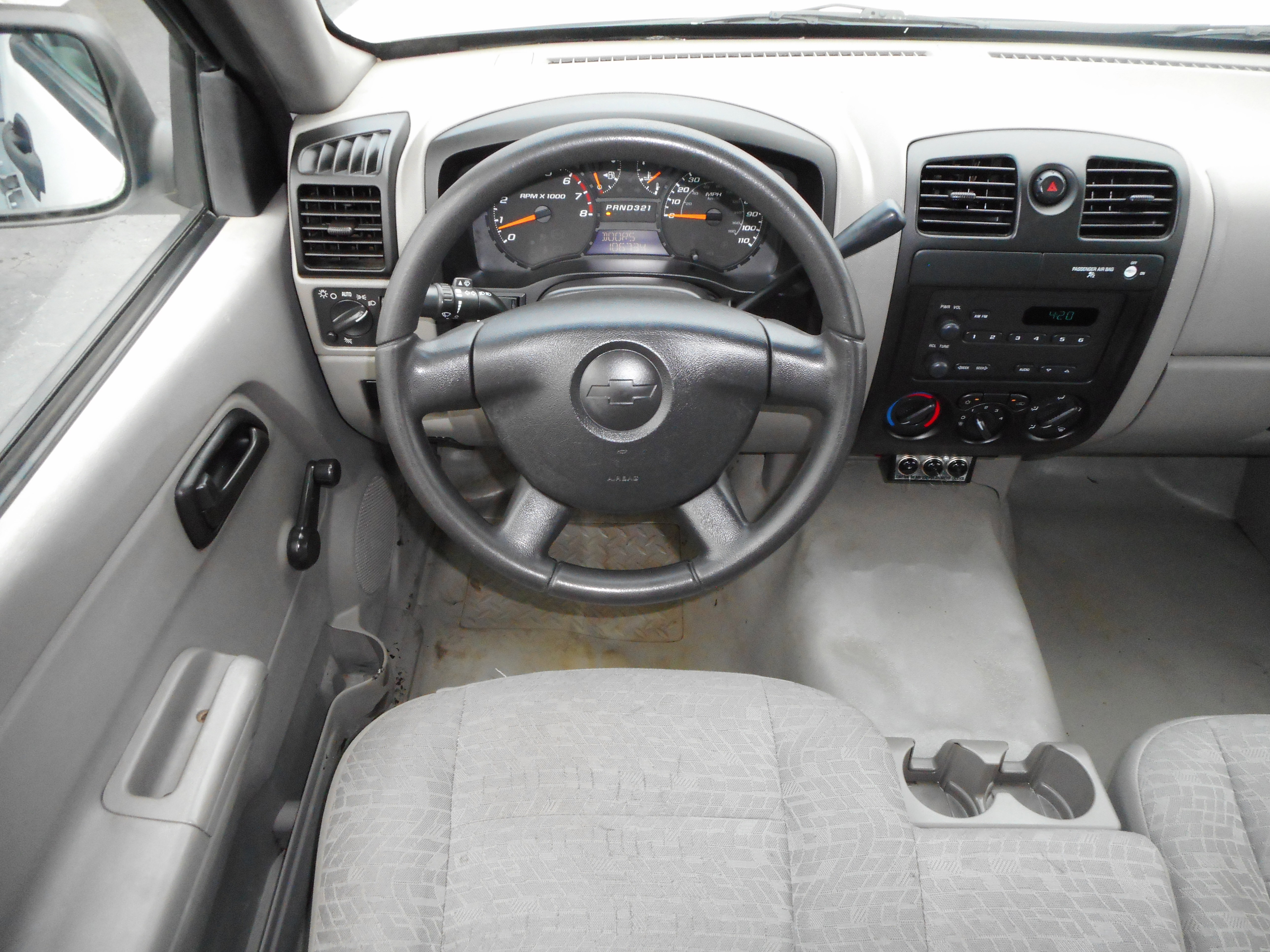 Used 2004 Chevrolet Colorado LS image 18