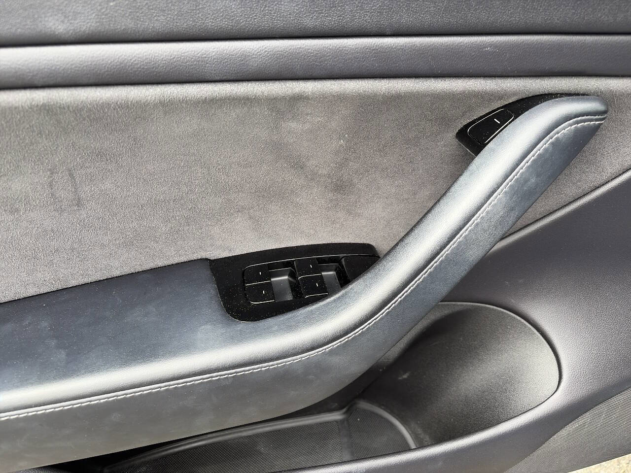 Used 2018 Tesla Model 3 Long Range RWD image 33