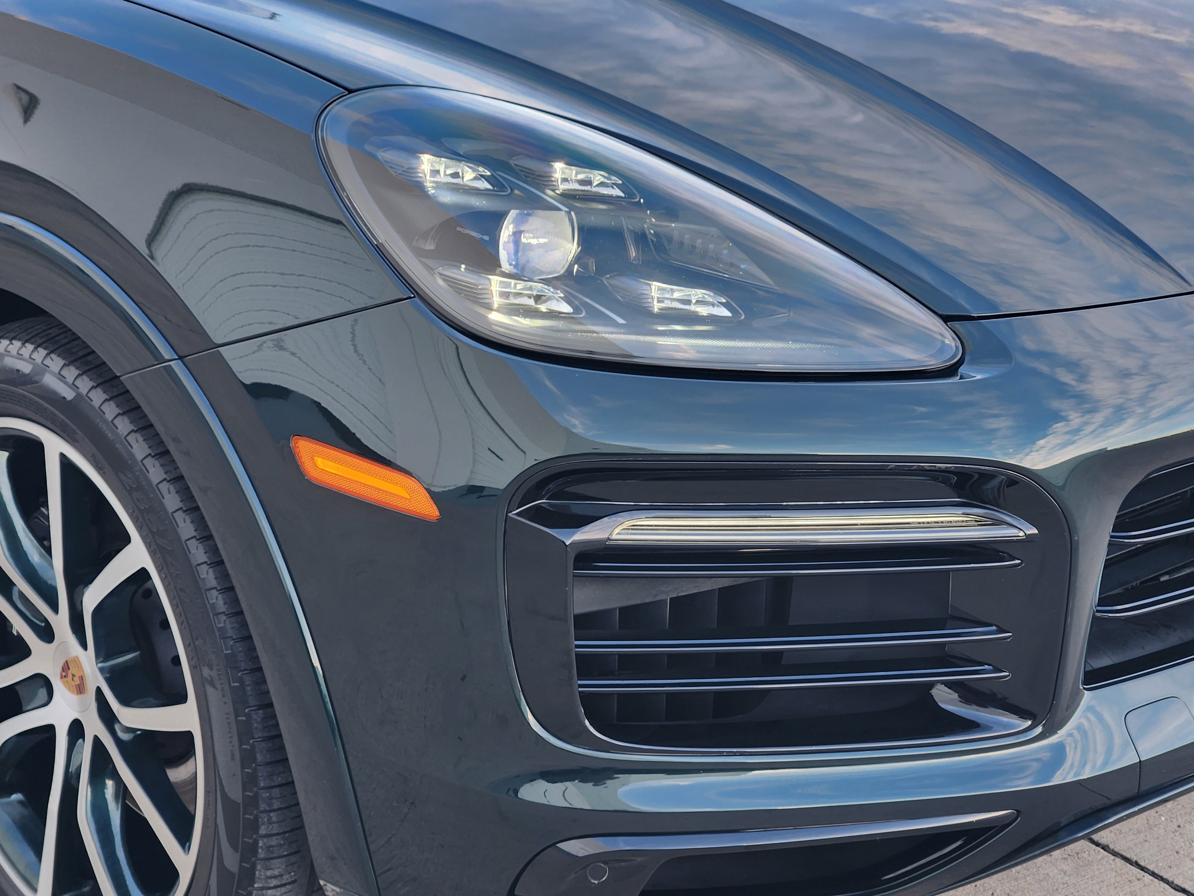 Used 2023 Porsche Cayenne GTS image 7