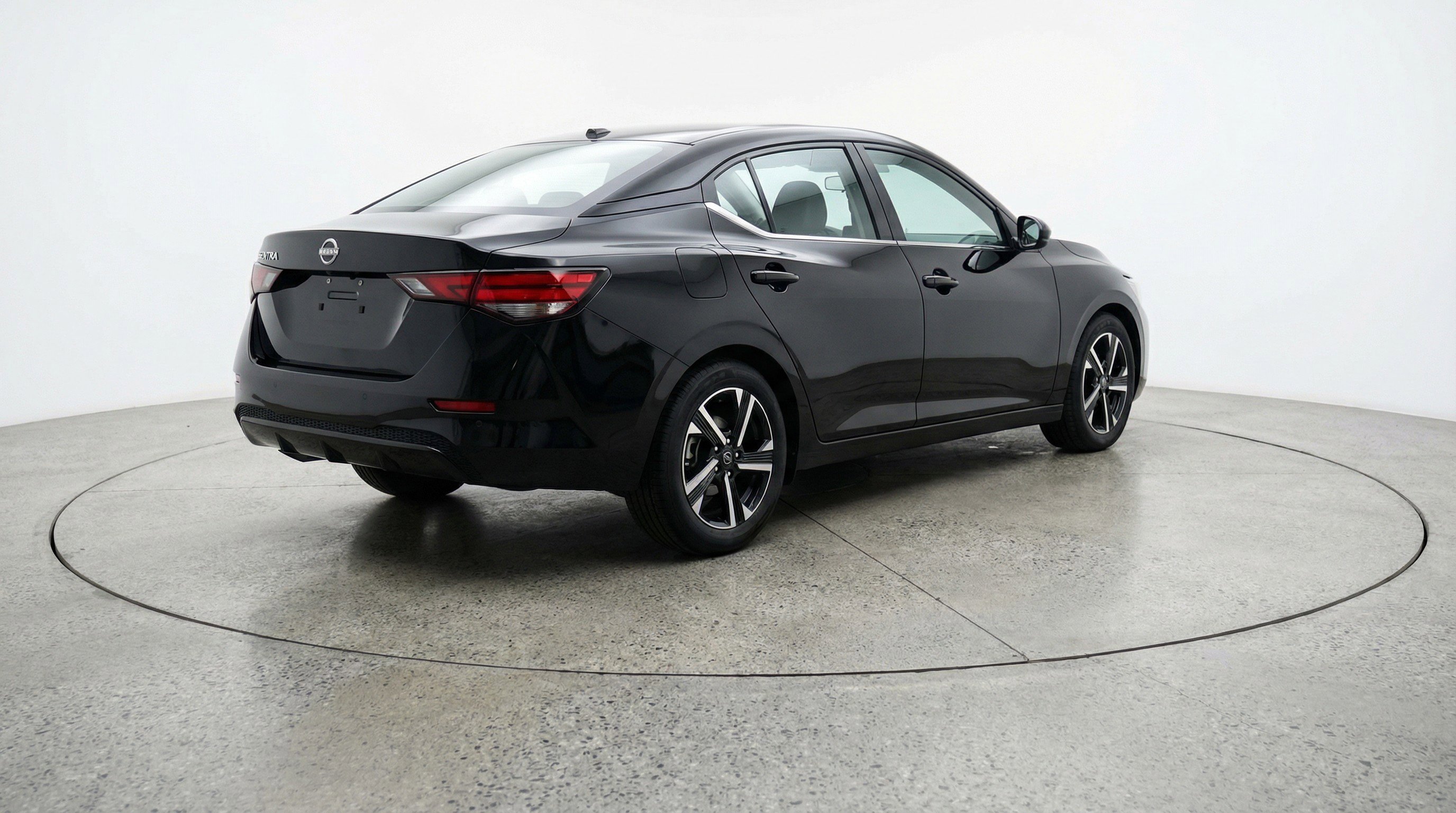 Used 2025 Nissan Sentra SV image 9