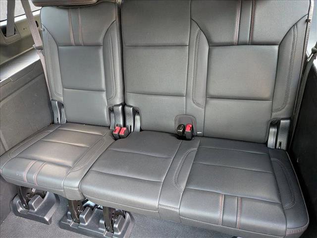 Used 2023 Chevrolet Suburban RST w/ Luxury Package RWD image 16