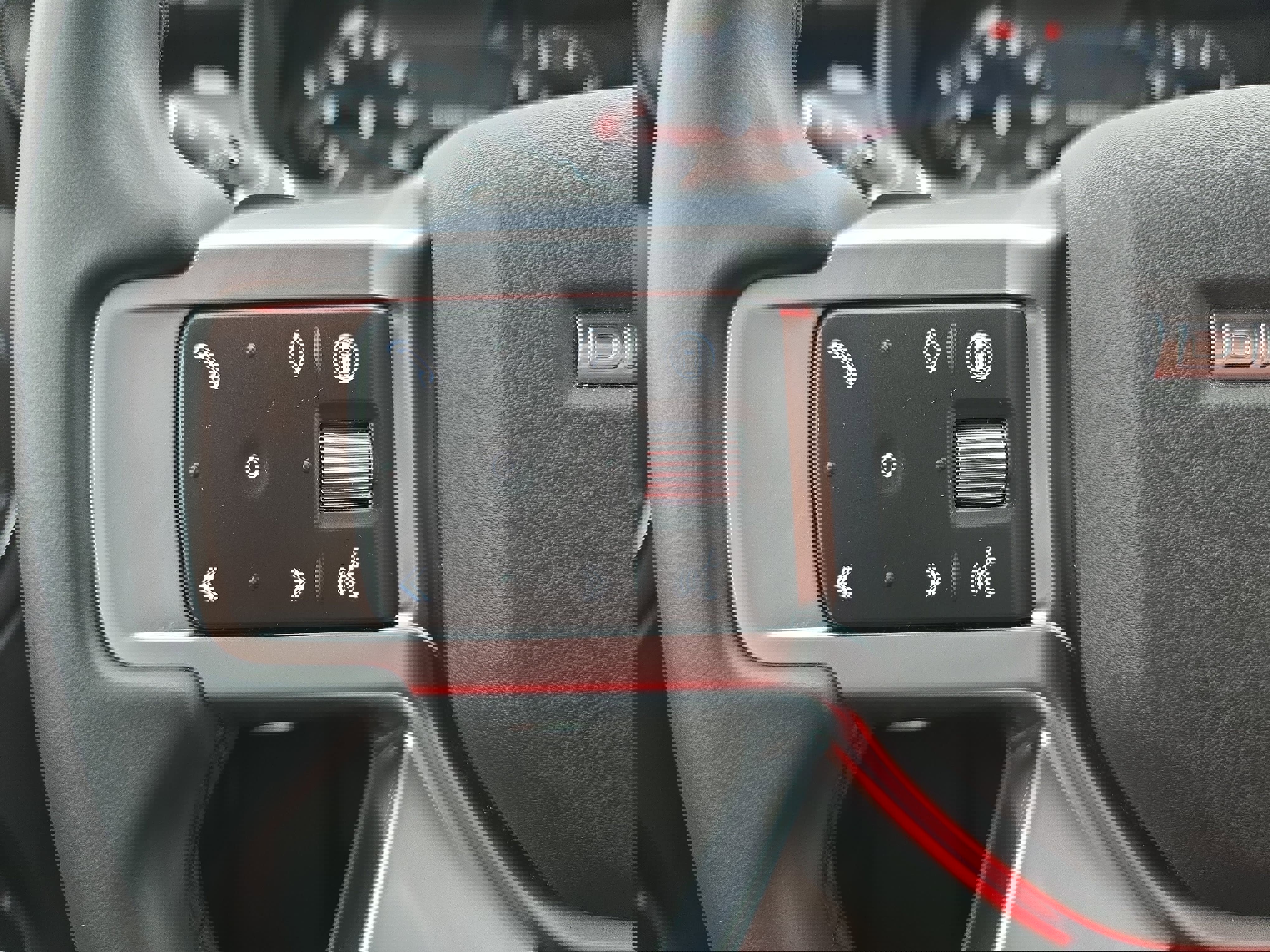 Certified 2025 Land Rover Discovery S image 18