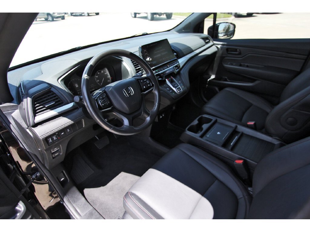Used 2025 Honda Odyssey Sport-L image 15