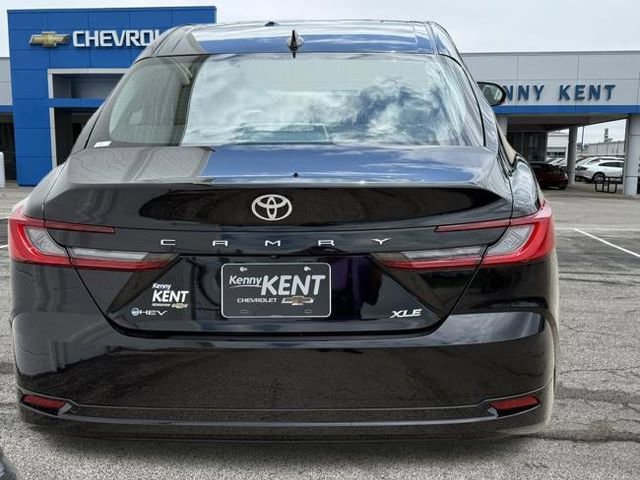 Used 2025 Toyota Camry XLE FWD image 6