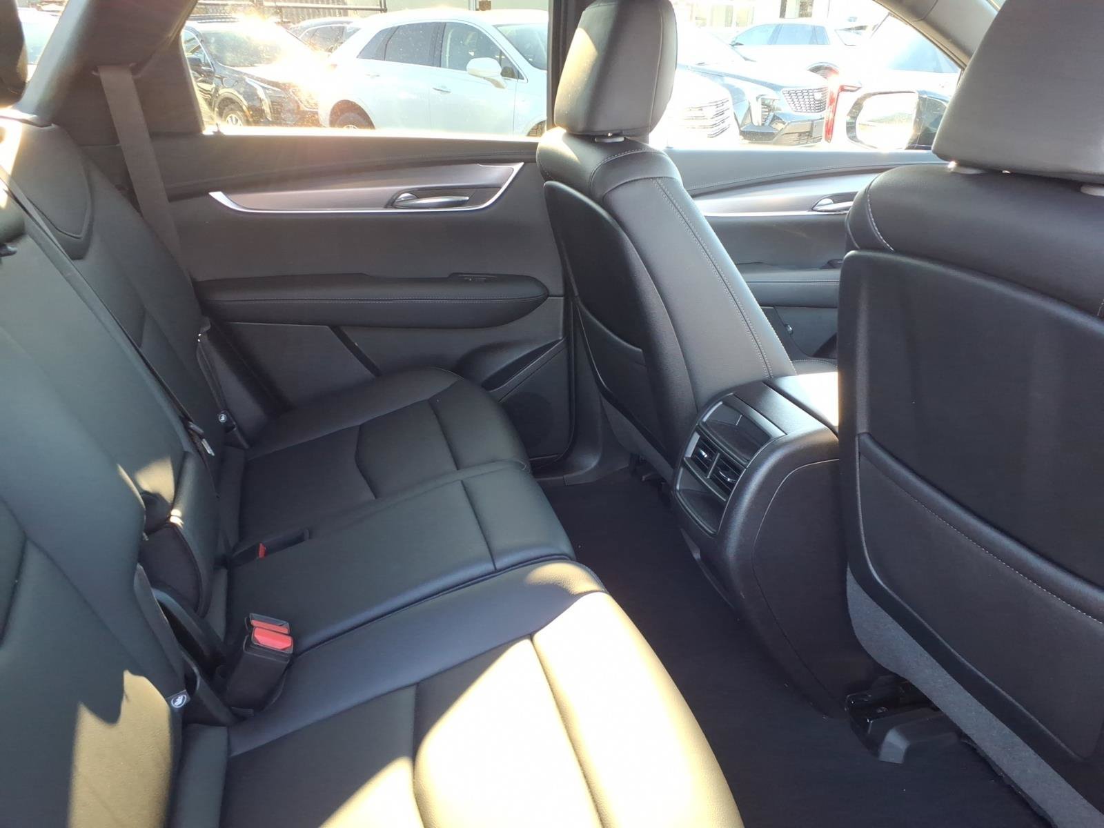 Certified 2023 Cadillac XT5 Premium Luxury AWD/4WD image 33