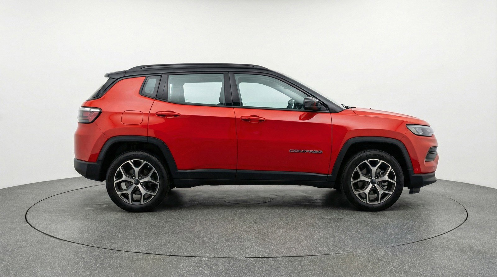 Used 2025 Jeep Compass Limited image 11