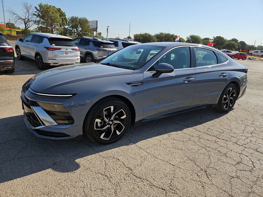 Used 2024 Hyundai Sonata SEL FWD image 5