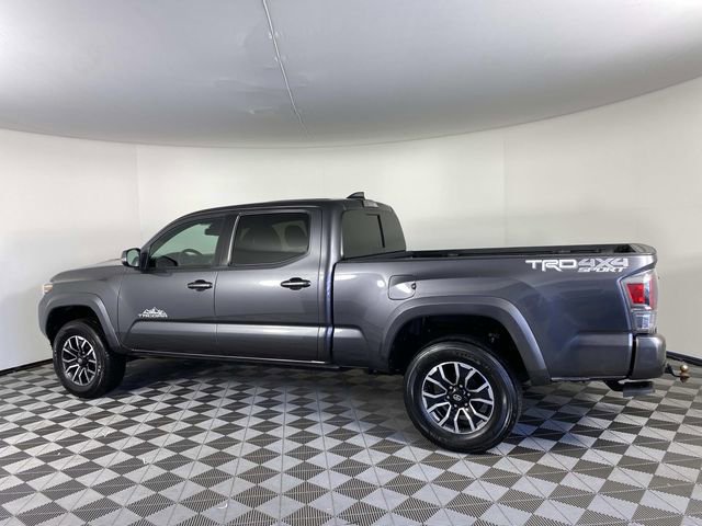 Used 2022 Toyota Tacoma TRD Sport w/ Technology Package image 5