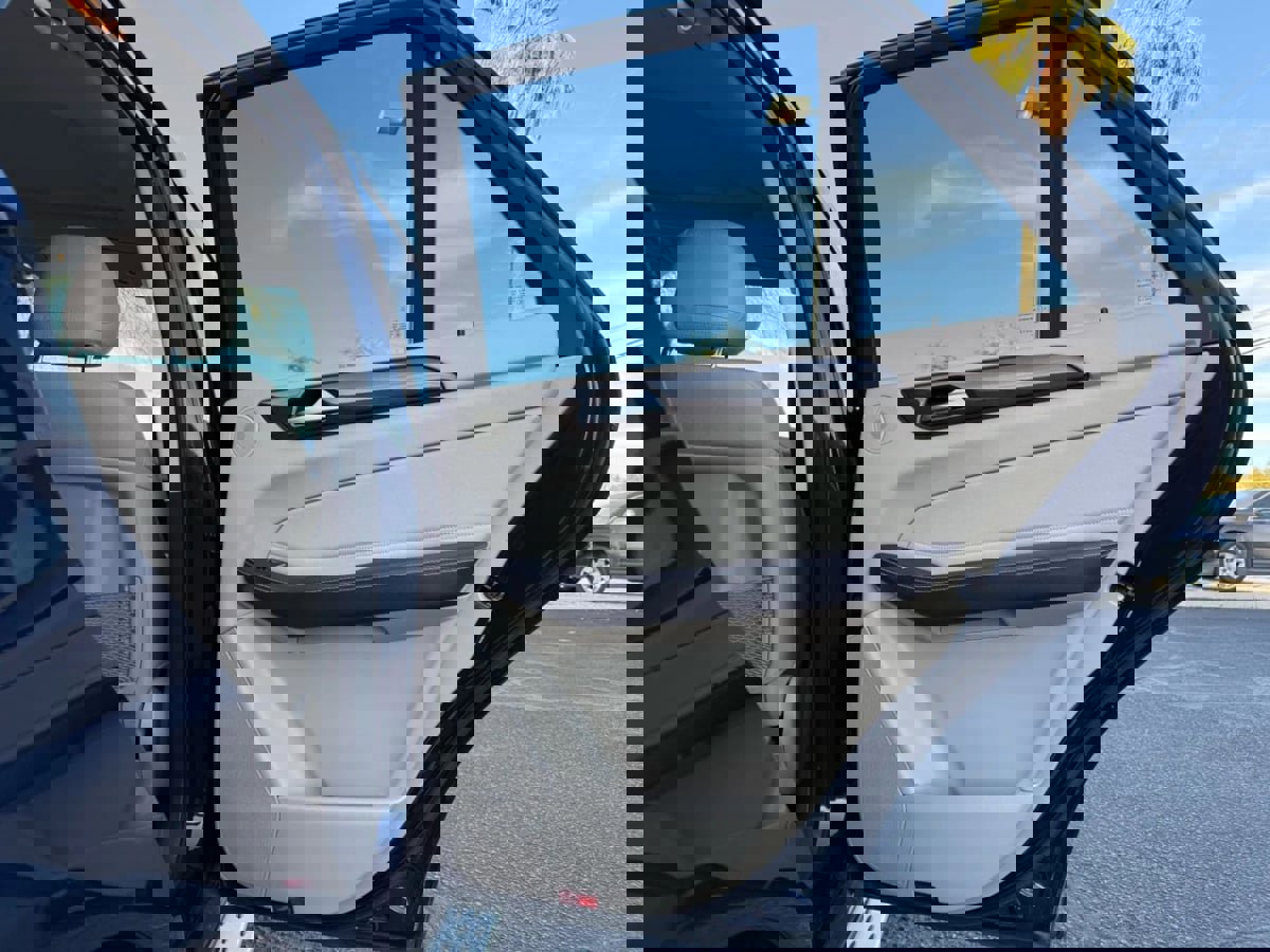 Used 2017 Mercedes-Benz GLE 350 4MATIC image 36