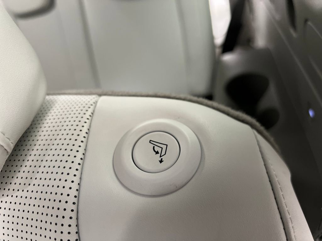 Used 2026 Hyundai Palisade SEL FWD image 15