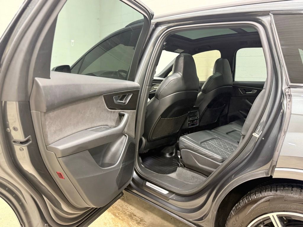 Used 2021 Audi SQ7 Premium Plus image 33