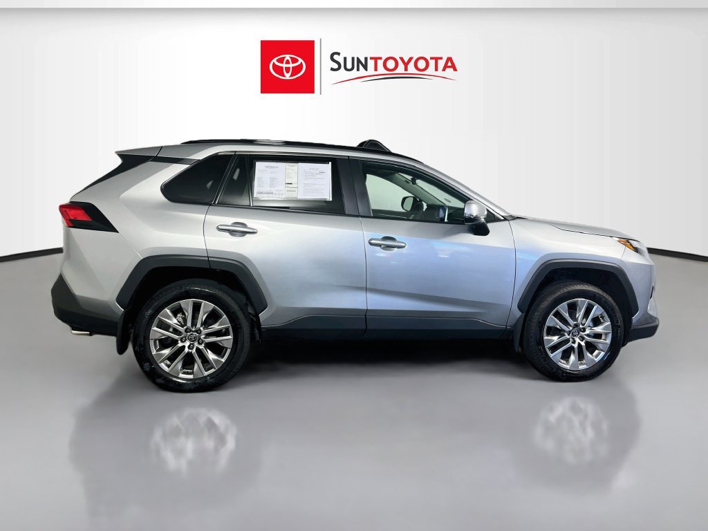 Used 2025 Toyota RAV4 XLE Premium FWD image 2