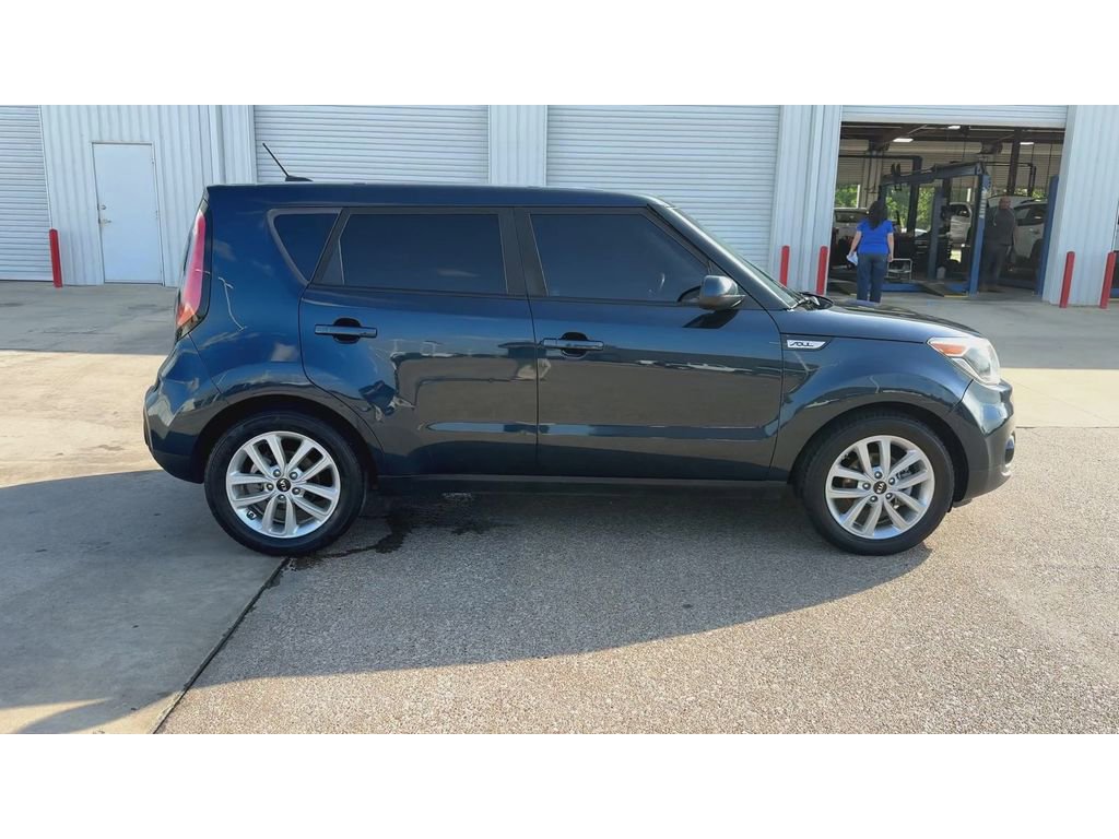 Used 2019 Kia Soul + FWD image 9