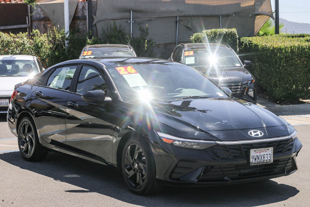 Certified 2026 Hyundai Elantra Sport FWD image 3