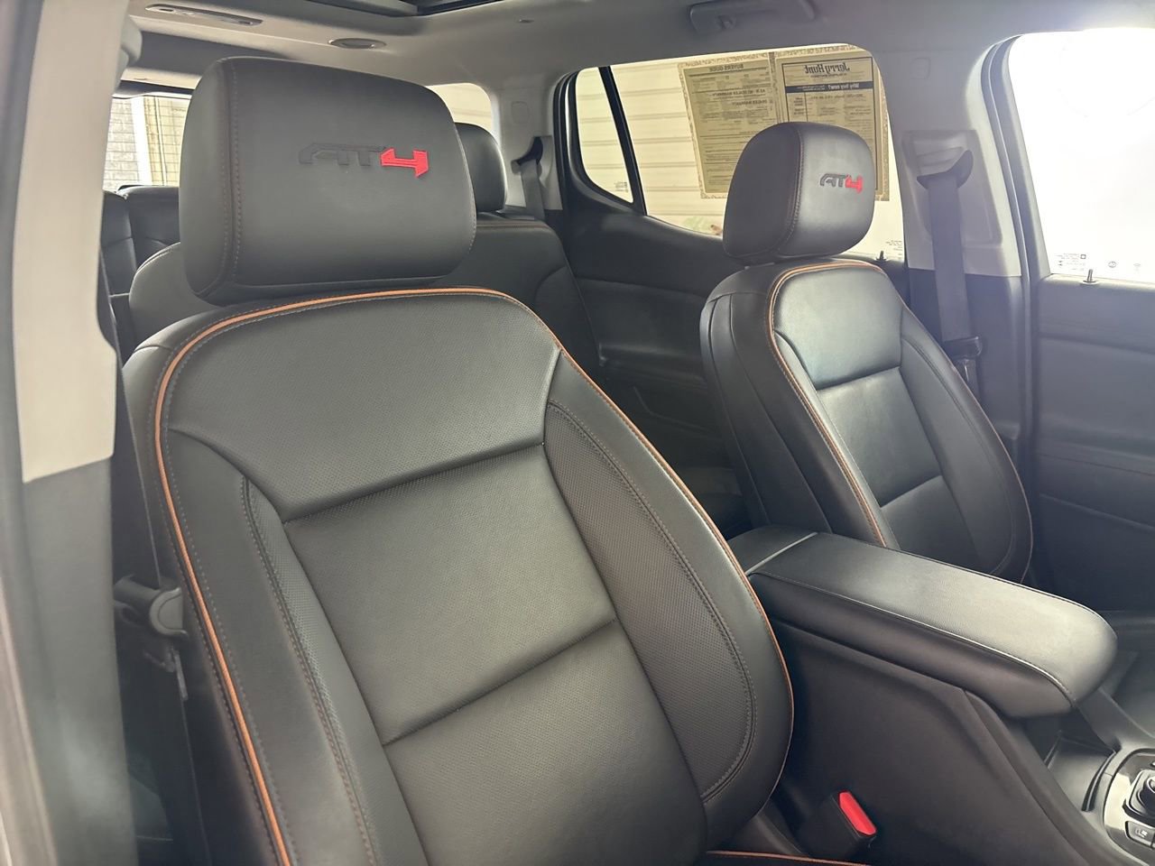 Used 2023 GMC Acadia AT4 w/ Technology Package AWD/4WD image 31